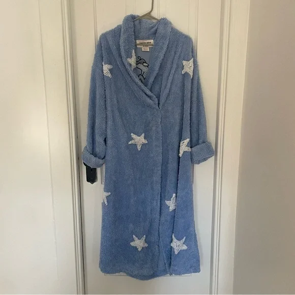Canyon Group Blue Chenille Vintage Cow and Star Robe - Picture 4 of 6